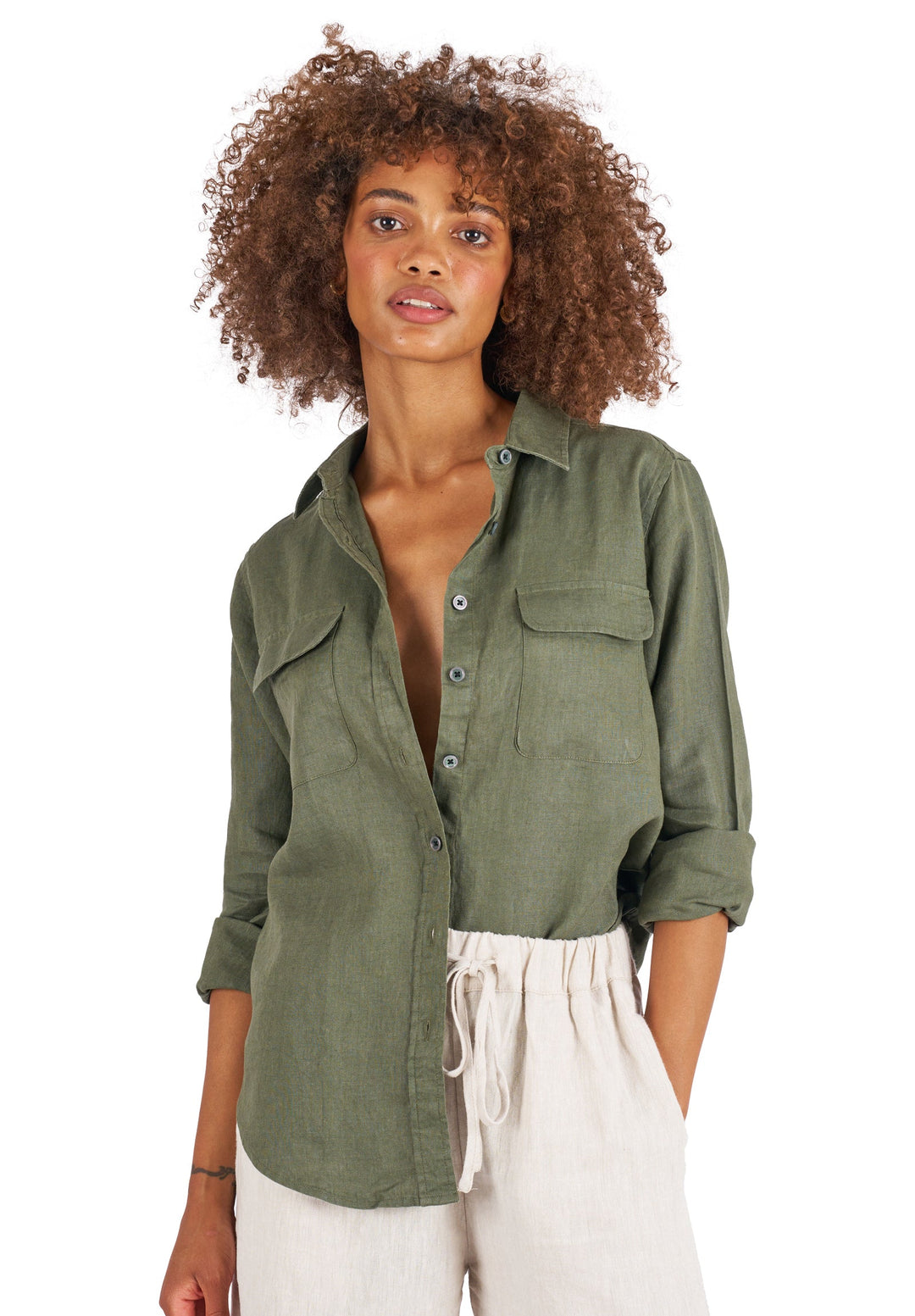 https://www.camixa.com/cdn/shop/products/LETE-pockets-Green-Linen-shirt-0493.jpg?v=1700199677&width=1080